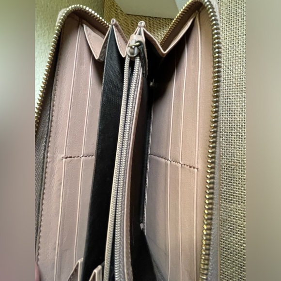 GUCCI patent leather Soho, long wallet - Picture 5 of 7